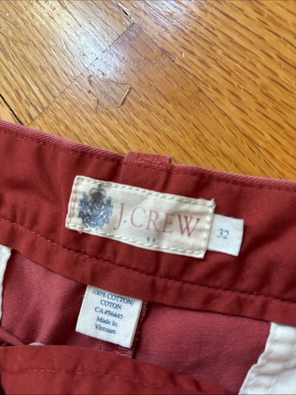 J Crew size 32 Men's Classic Chino Shorts in Dusty Rose/ Nantucket red